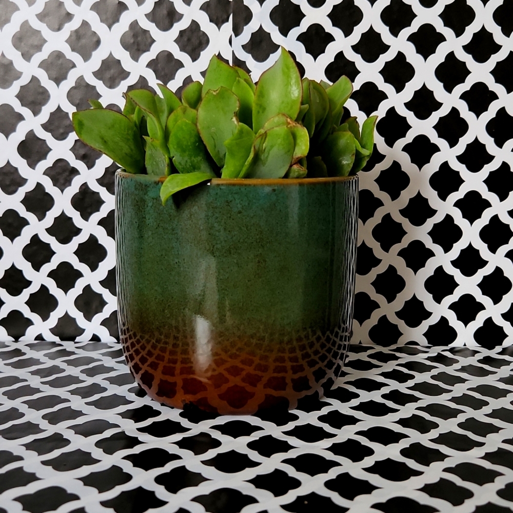 Ceramic planter